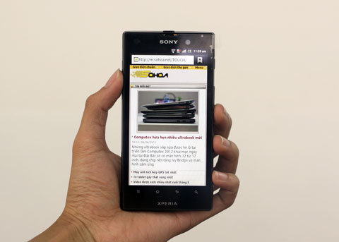 8 smartphone tiêu biểu cho xu hướng màn hình lớn Sony Xperia Ion