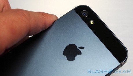 Barclay Capital: iPhone 5S và iPhone giá rẻ ra mắt trong tháng 8
