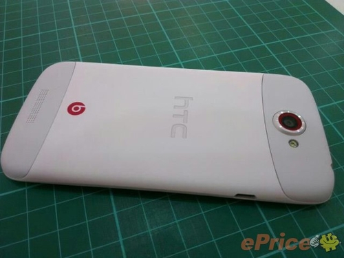 'Đập hộp' HTC One S hàng độc màu trắng 8