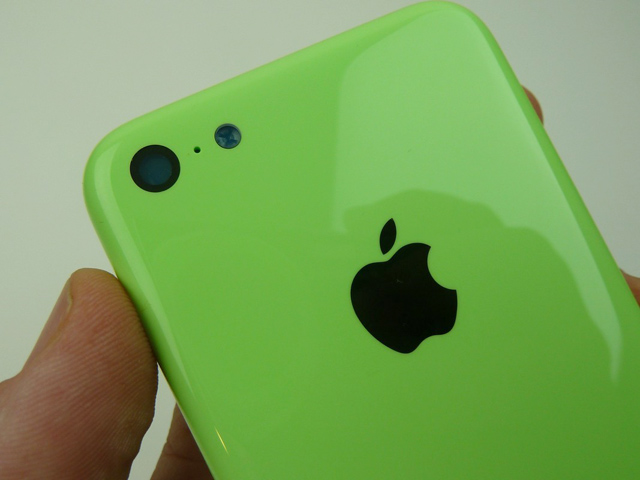 Lộ diện loạt ảnh tươi mát của iPhone 5C màu xanh lá ảnh 3