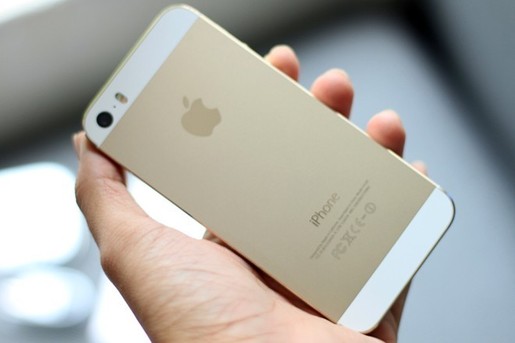 Sự giảm giá không hề nhẹ của iPhone 5s màu vàng đồng tại Việt Nam