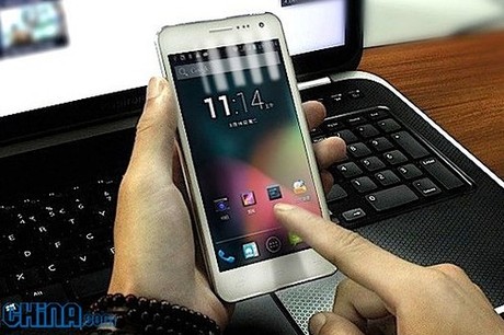 Phu kien iPhone - Smartphone màn hình full hd chip lõi tứ giá 3 triệu đồng