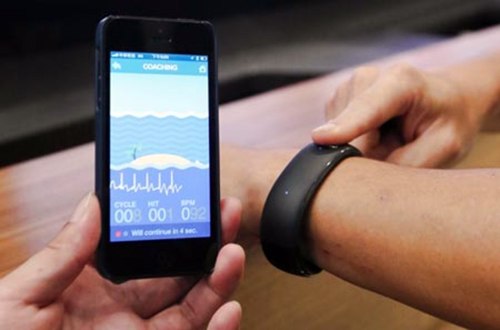 Phu kien iPhone - Foxconn trình làng smartwatch