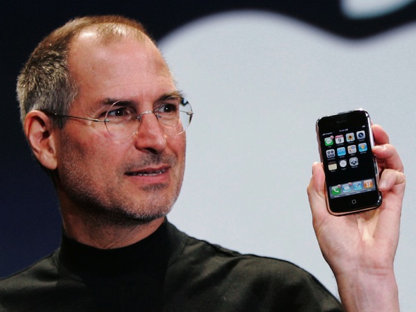 Phu kien iPhone - Nếu Steve Jobs chưa qua đời, ông sẽ nói gì về sản phẩm mới của mình