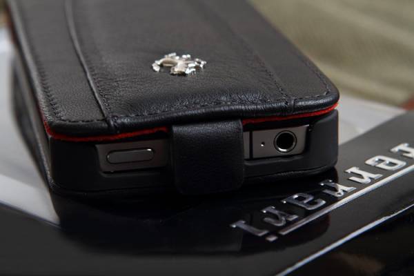 Bao da iPhone 4 Ferrari Case màu đen 6