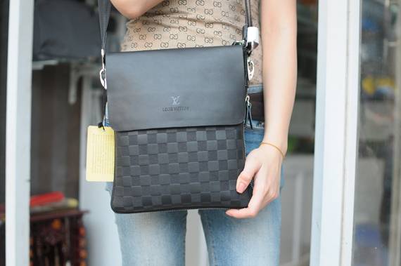 Túi xách da đựng iPad Louis Vuitton - Kiểu 1 1